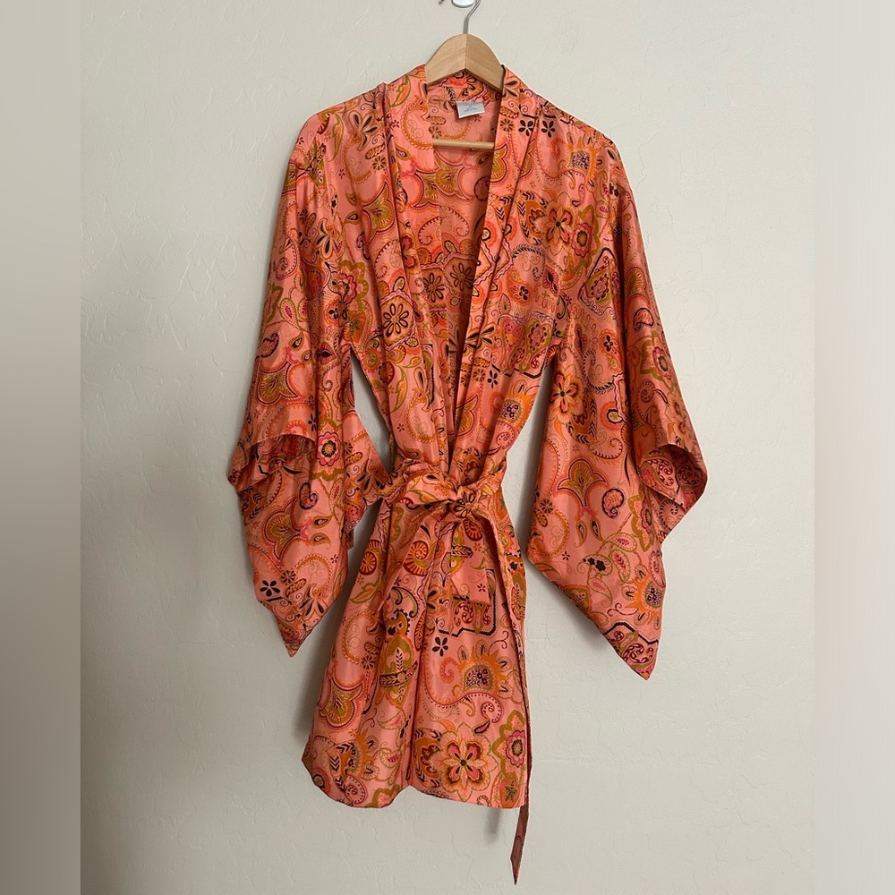 100% Silk Vintage Cabernet Sleepwear Bath robe Women’s Size Medium M Kimono